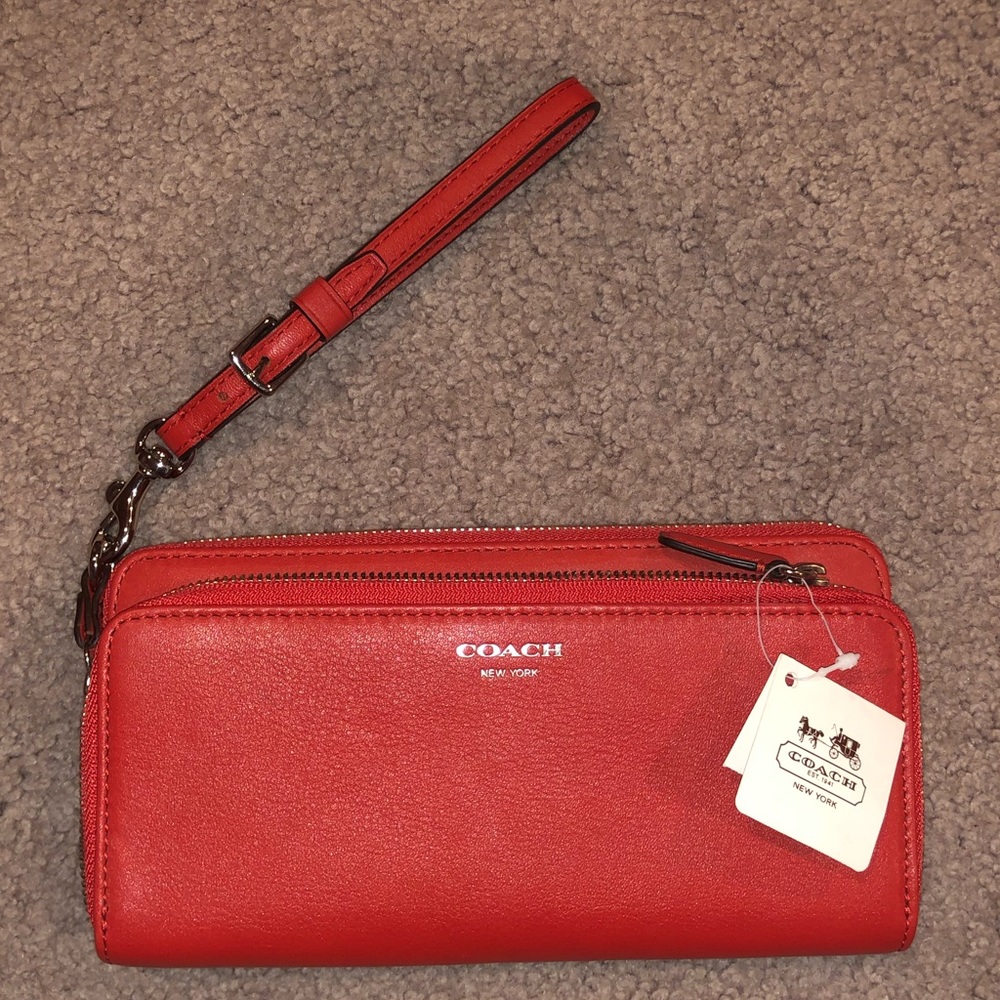 NWT COACH Wristlet